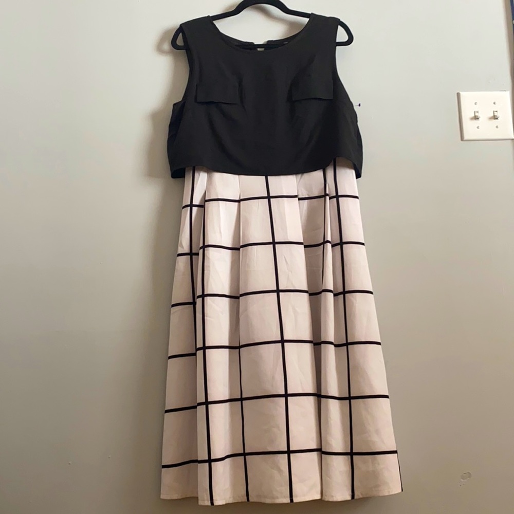 MIDI black and white dress